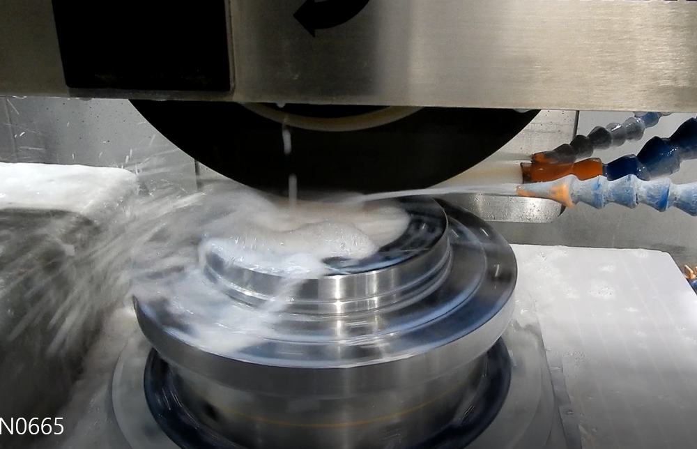 小径長穴加工の実績：φ3×L300 内面研削